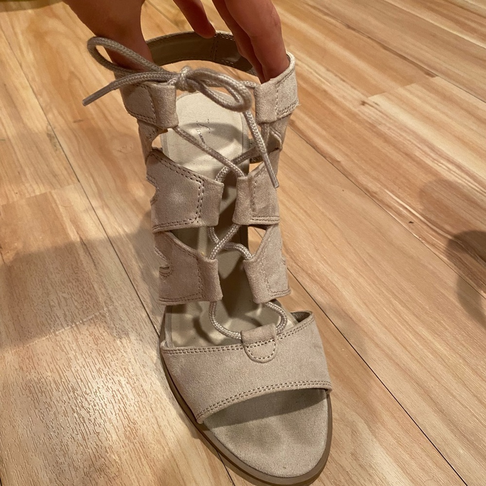 Simply Vera Vera Wang Heels | Nude | Size 7.5